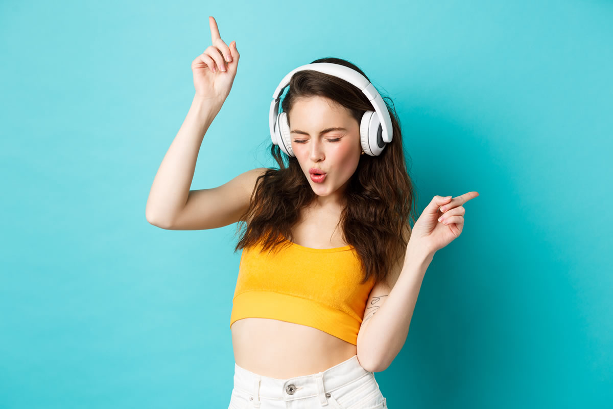 earphones-standing-against-blue-background.jpg