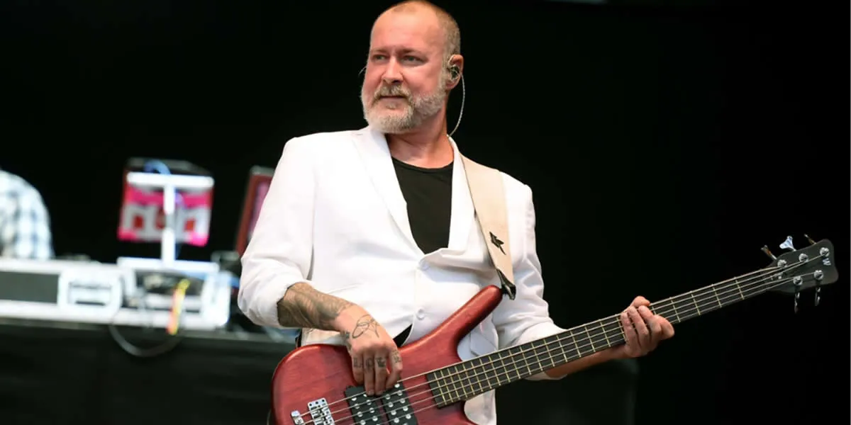 limp_bizkit_bassist_sam_rivers_dies_at_48
