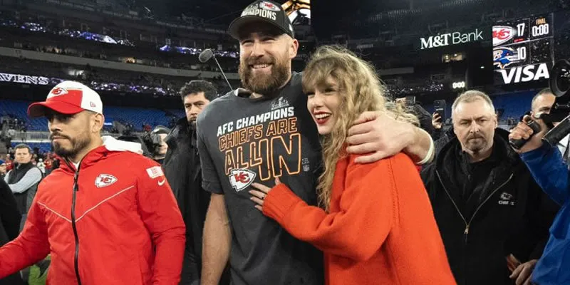 taylor_swift_and_travis_kelce_announce_engagement